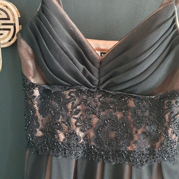 Canadian Designer Black Evening Dress with Puffy skirt and Lace detail size 4 - Picture 5 of 7